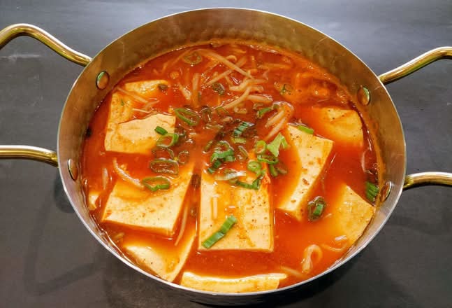 Spicy Tofu Soup (辣豆腐汤)